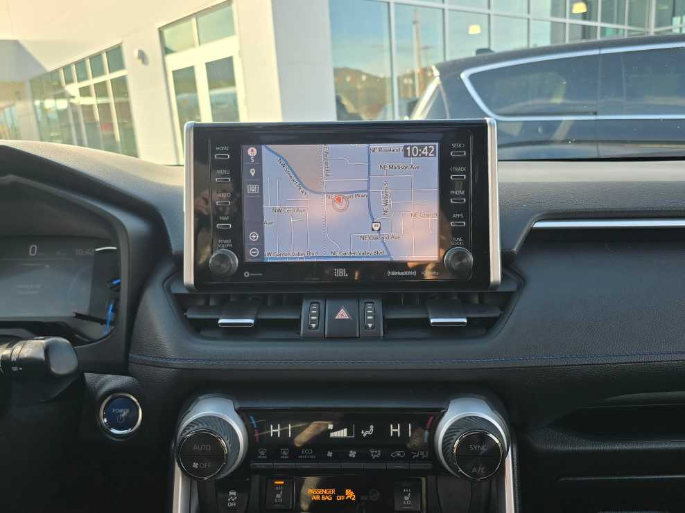 Thumbnail: 2019 Toyota RAV4 - 12