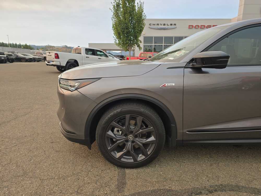 Thumbnail: 2023 Acura MDX - 6