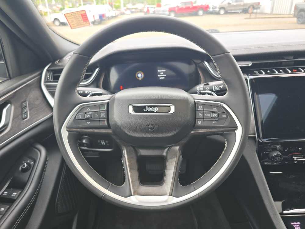 Thumbnail: 2024 Jeep Grand Cherokee - 11