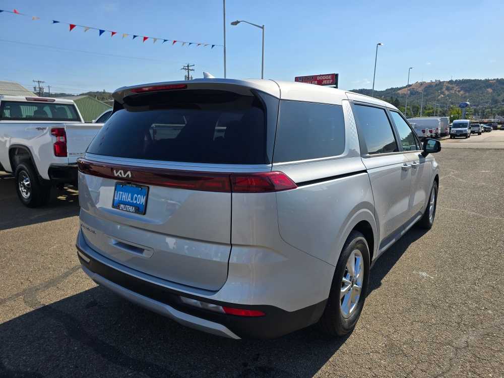Thumbnail: 2022 Kia Carnival - 5