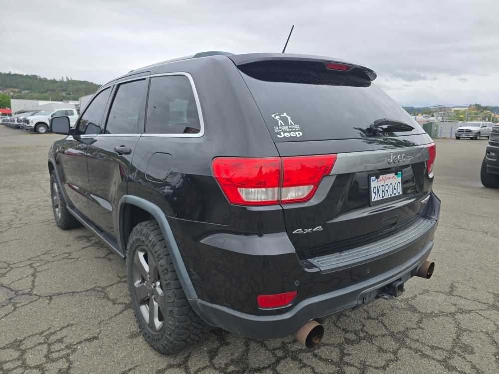 Used 2013 Jeep Grand Cherokee Laredo X with VIN 1C4RJFAT6DC608058 for sale in Roseburg, OR