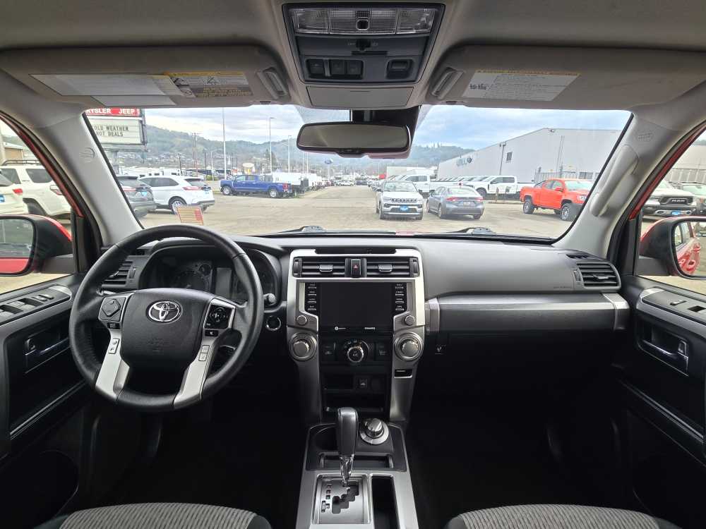 Thumbnail: 2024 Toyota 4Runner - 15