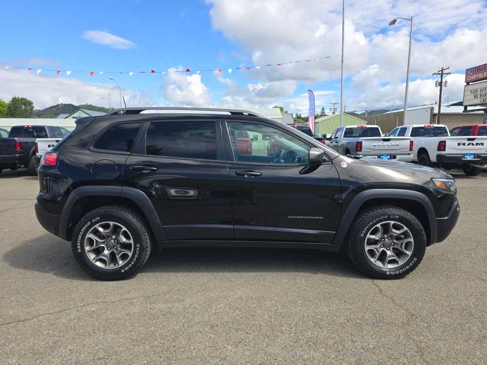 Thumbnail: 2021 Jeep Cherokee - 5