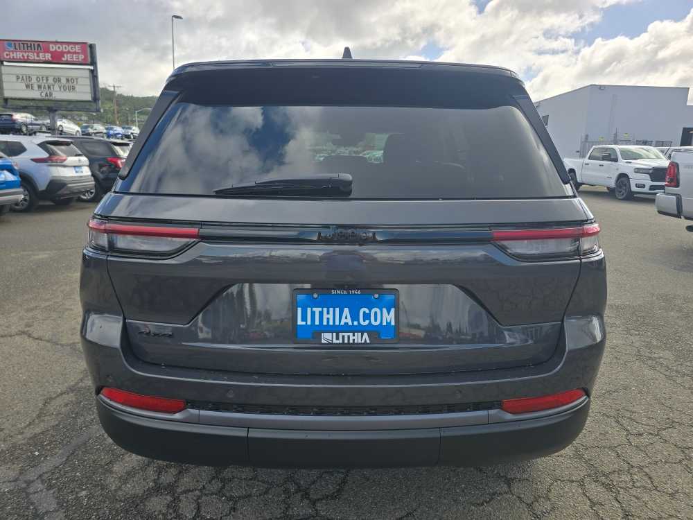 Thumbnail: 2026 Jeep Grand Cherokee - 4