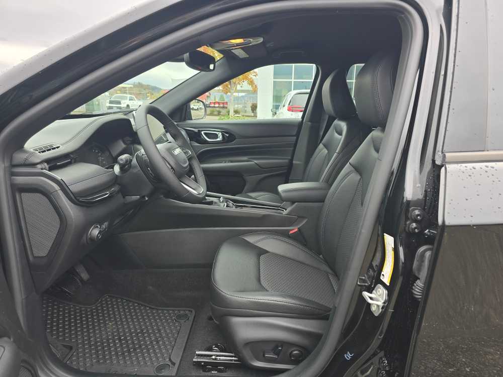 Thumbnail: 2026 Jeep Compass - 9