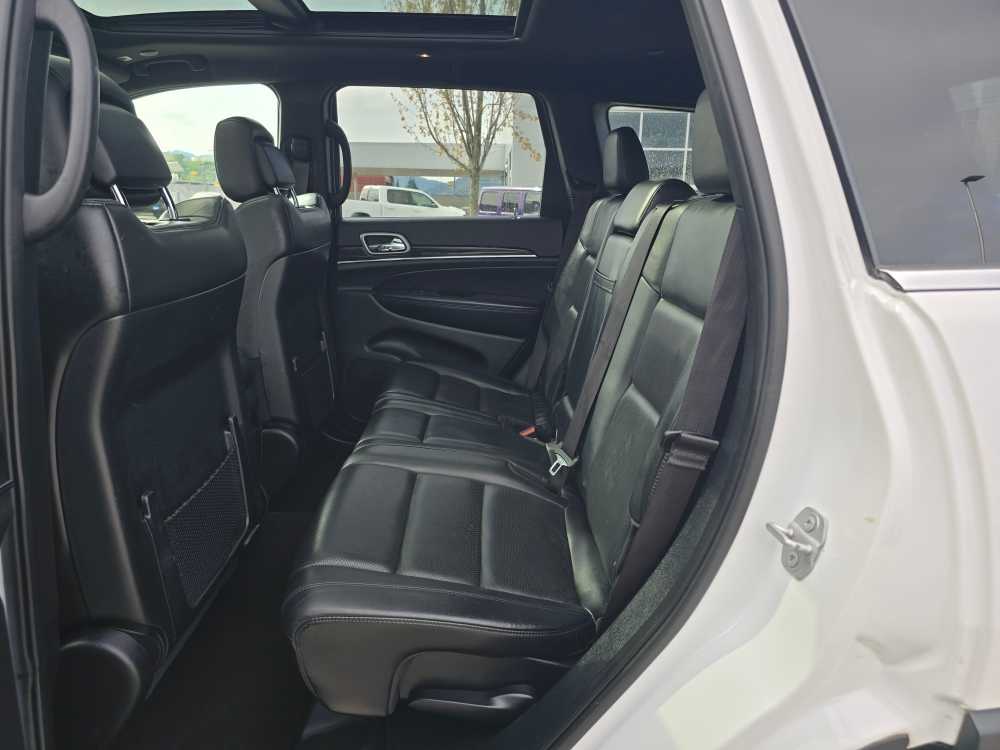 Thumbnail: 2019 Jeep Grand Cherokee - 16