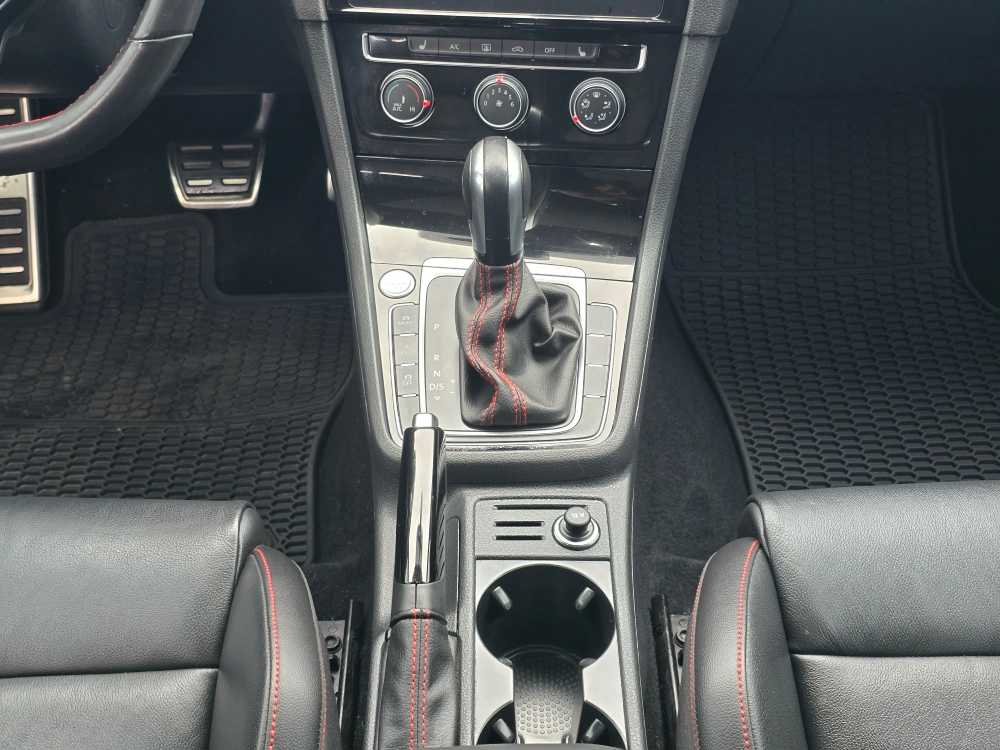 Thumbnail: 2021 Volkswagen Golf - 13