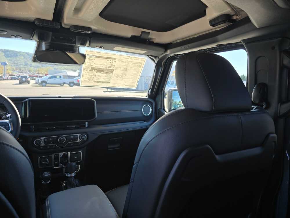 Thumbnail: 2026 Jeep Wrangler - 14