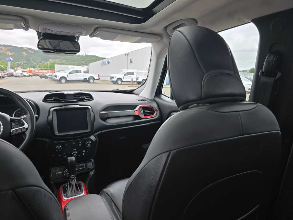 Thumbnail: 2021 Jeep Renegade - 13