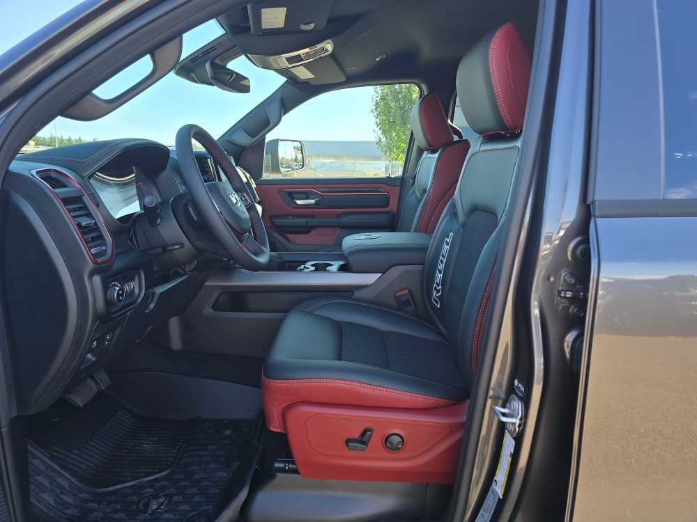 Thumbnail: 2026 RAM 1500 - 9