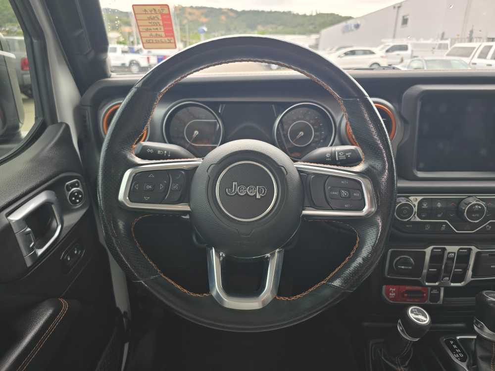 Thumbnail: 2020 Jeep Gladiator - 10