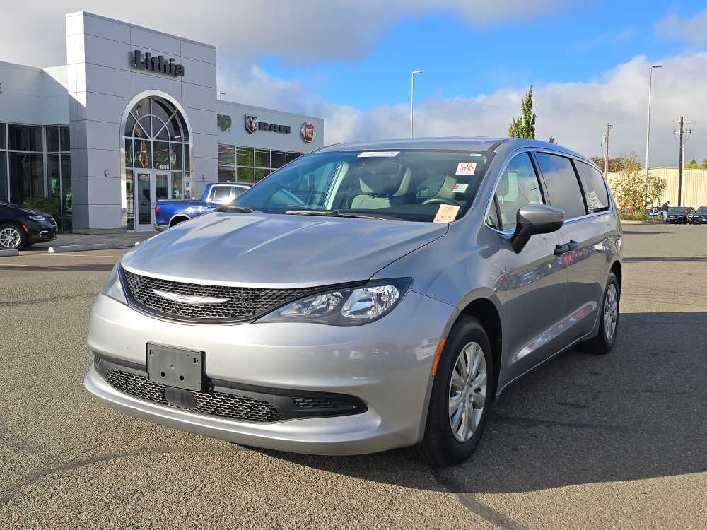 2021 Chrysler Voyager L
