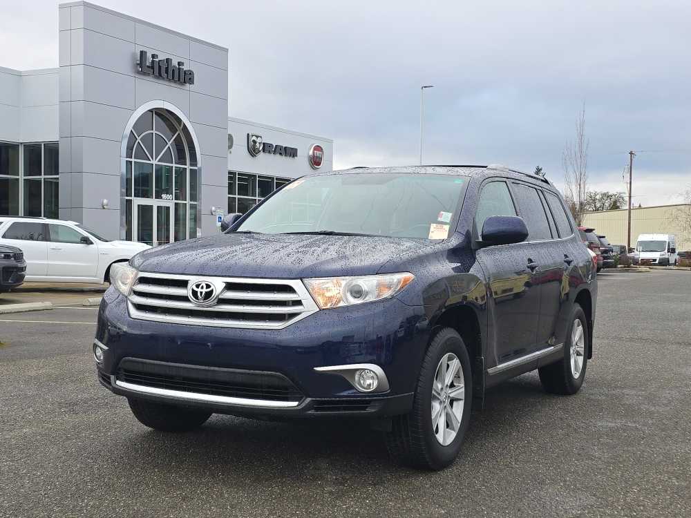 Thumbnail: 2013 Toyota Highlander - 1