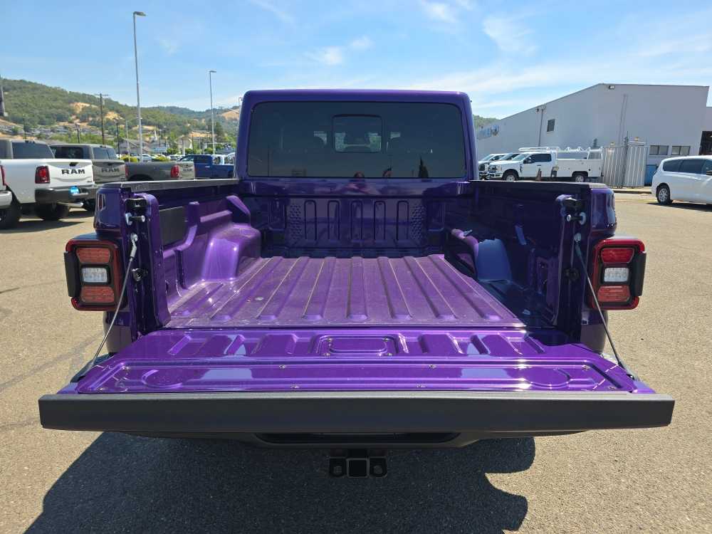 Thumbnail: 2026 Jeep Gladiator - 19