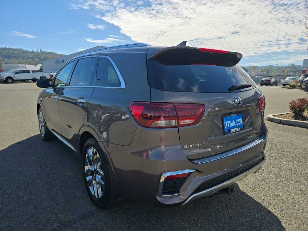 Thumbnail: 2019 Kia Sorento - 3