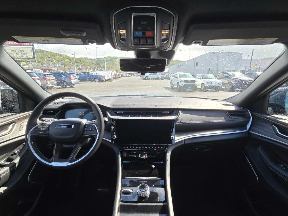 Thumbnail: 2026 Jeep Grand Cherokee - 15