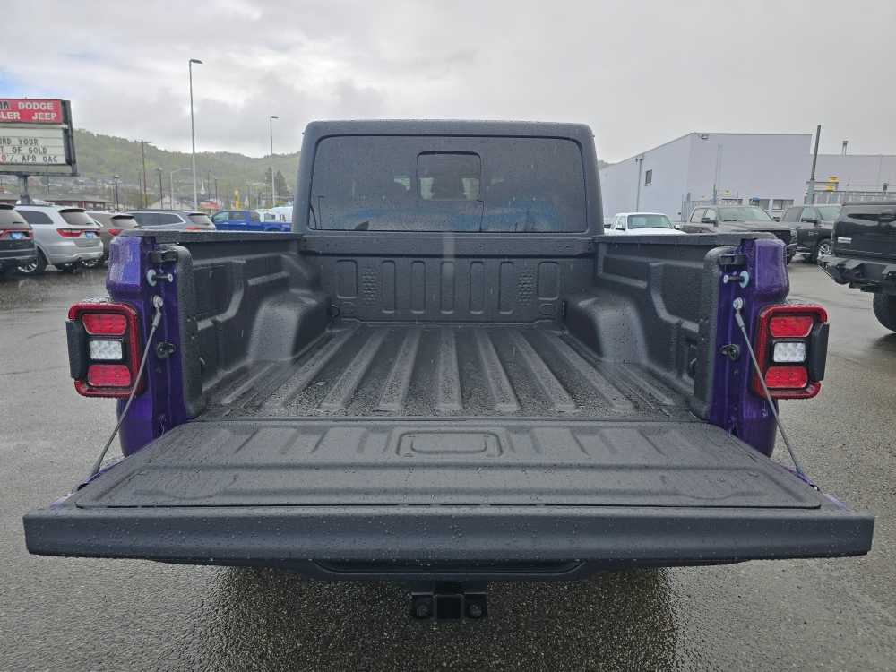 Thumbnail: 2026 Jeep Gladiator - 19