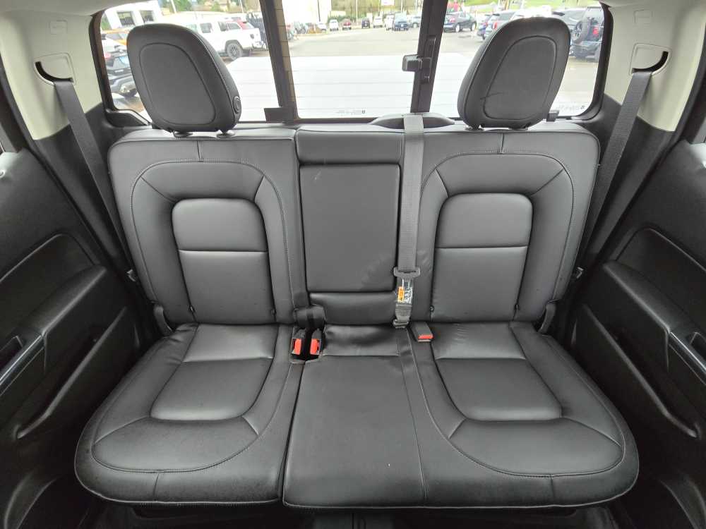 Thumbnail: 2022 Chevrolet Colorado - 17