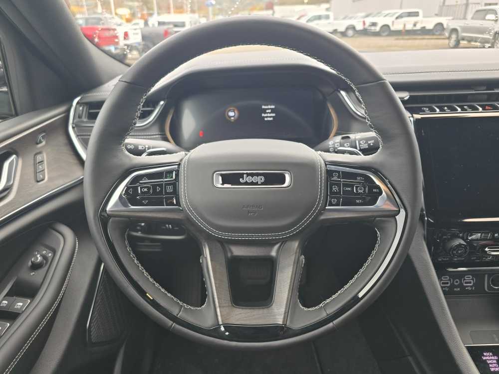 Thumbnail: 2025 Jeep Grand Cherokee L - 11