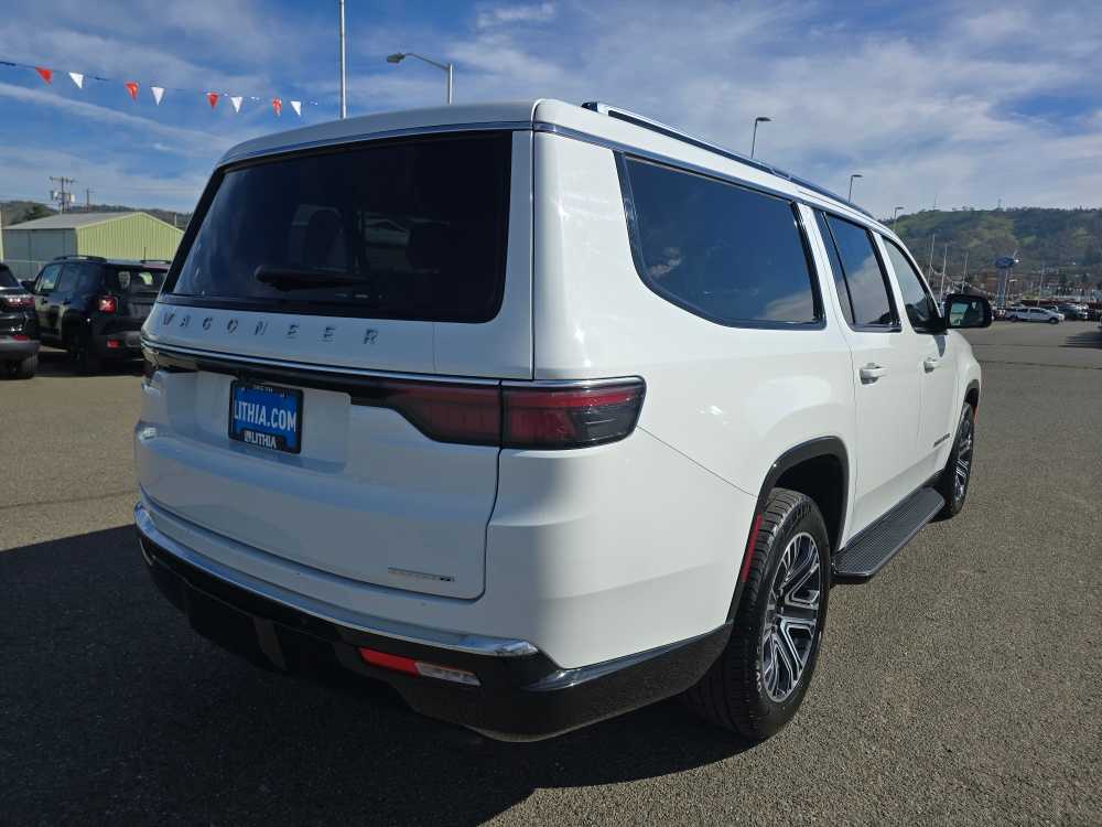 Thumbnail: 2024 Jeep Wagoneer - 5