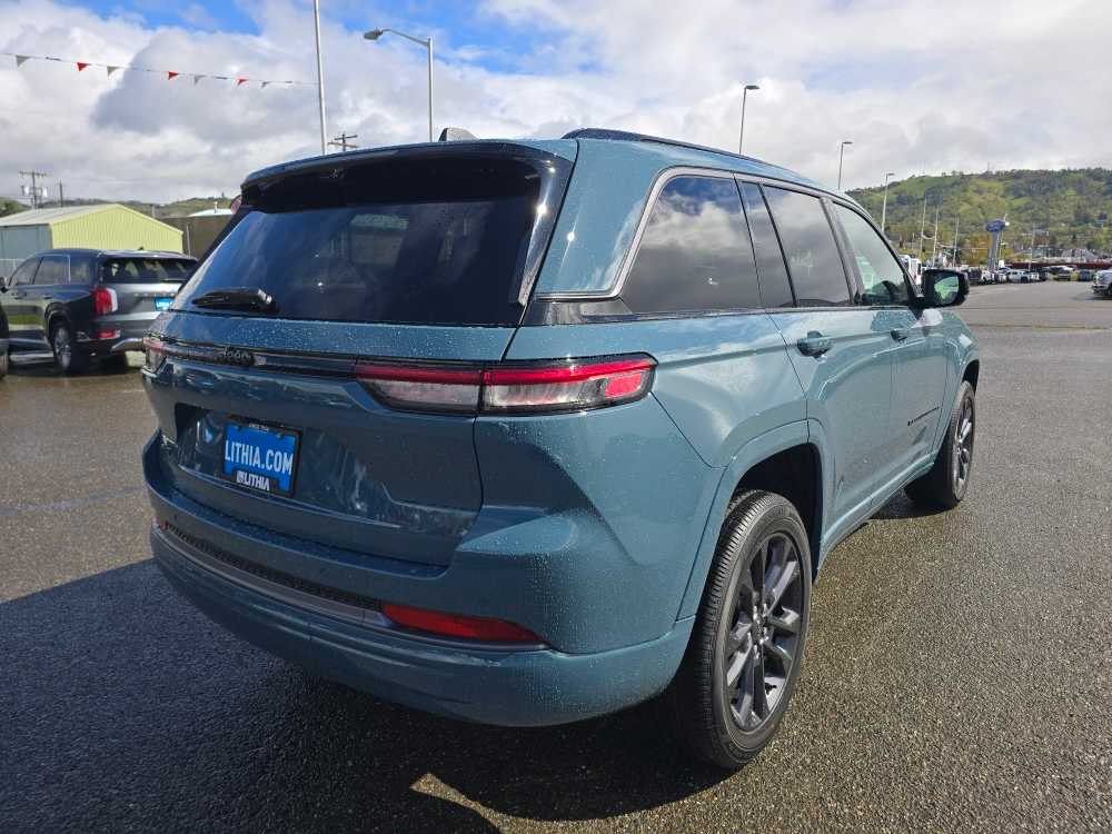 Thumbnail: 2026 Jeep Grand Cherokee - 5