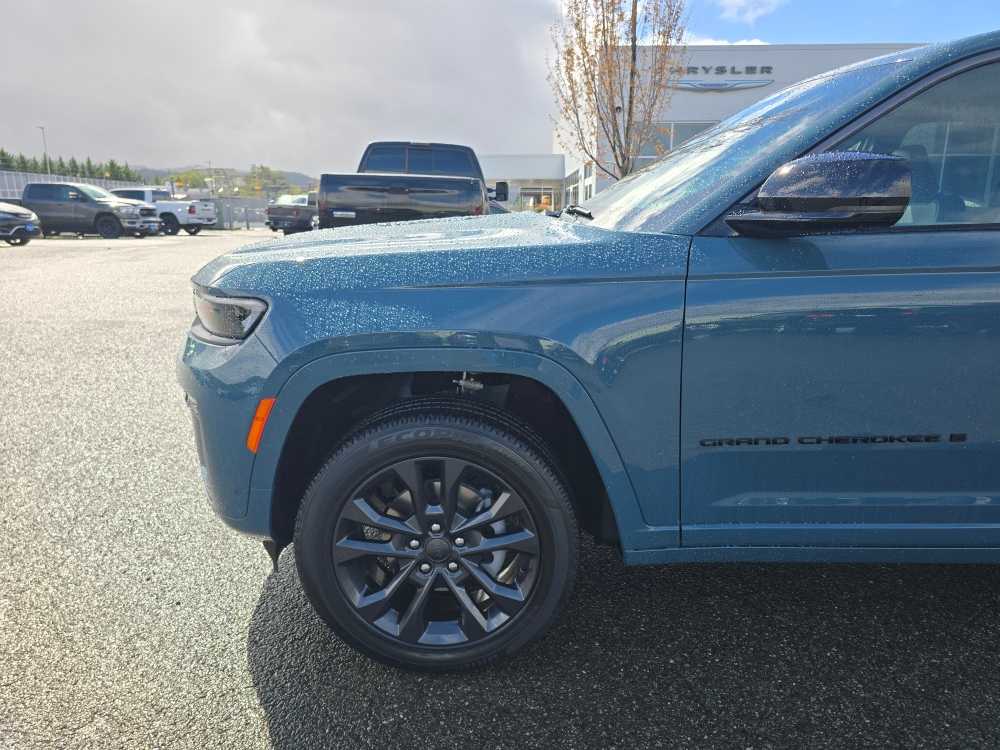 Thumbnail: 2026 Jeep Grand Cherokee - 18