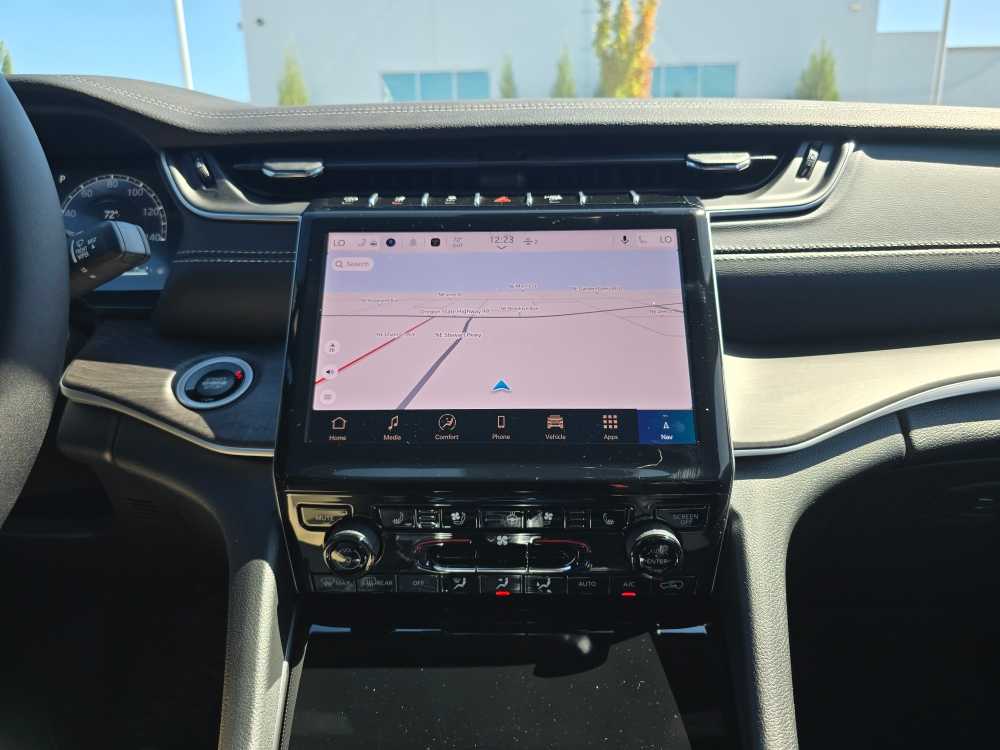 Thumbnail: 2025 Jeep Grand Cherokee - 12