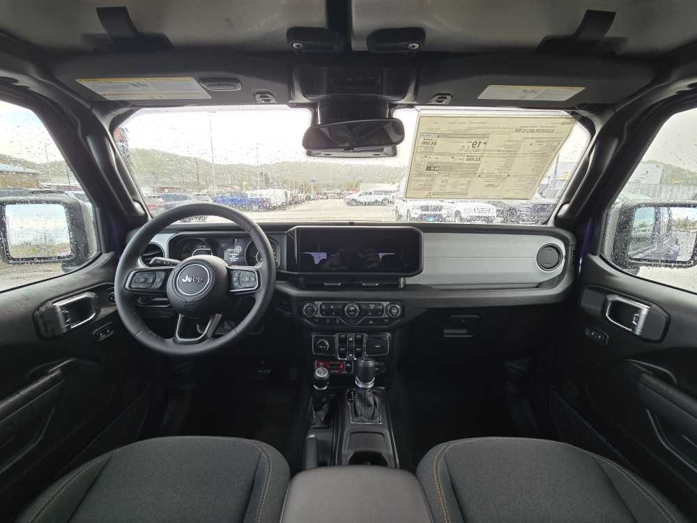 Thumbnail: 2026 Jeep Gladiator - 15