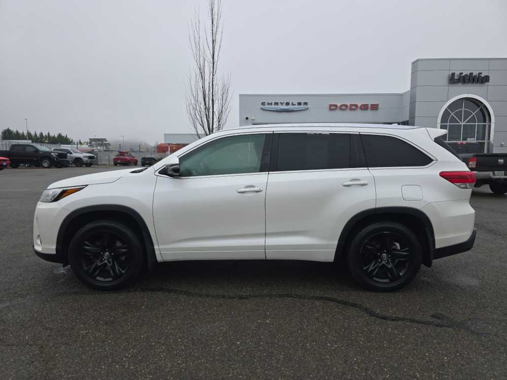 Used 2018 Toyota Highlander Limited V6 SUV