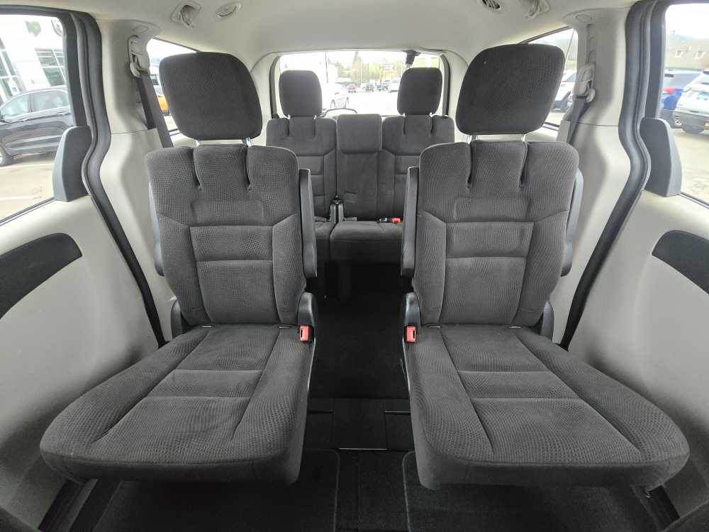 Thumbnail: 2016 Dodge Grand Caravan - 18