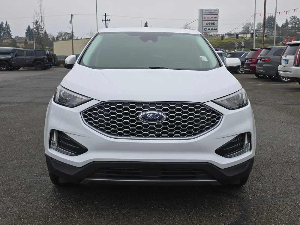 Thumbnail: 2023 Ford Edge - 8
