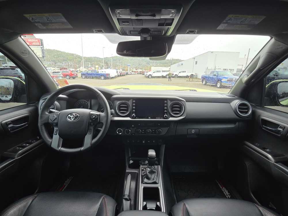 Thumbnail: 2022 Toyota Tacoma - 15