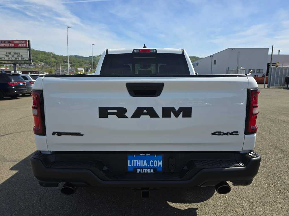 Thumbnail: 2026 RAM 1500 - 4
