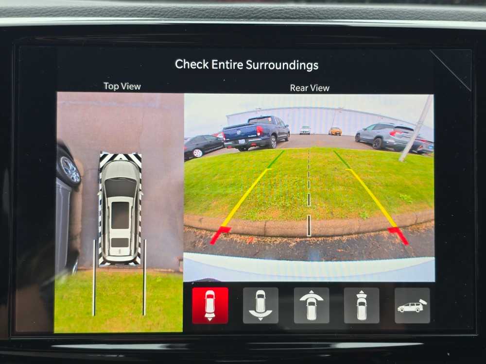 Thumbnail: 2026 Chrysler Pacifica - 20