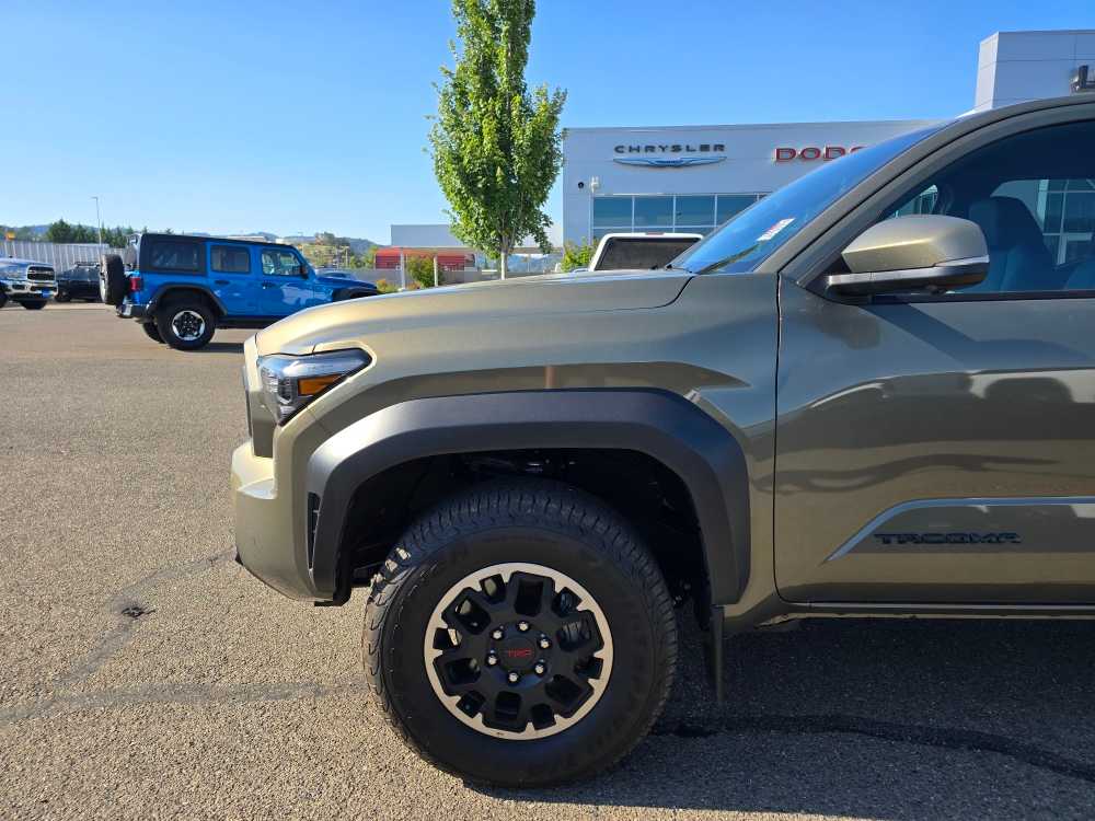 Thumbnail: 2024 Toyota Tacoma - 6