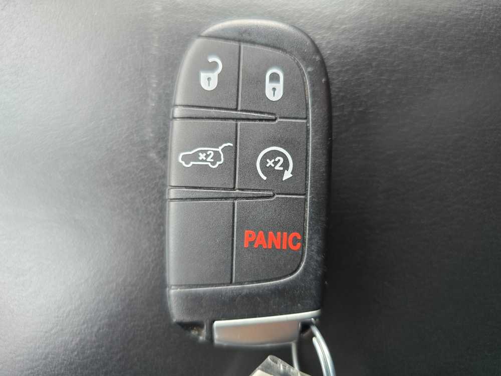 Thumbnail: 2022 Dodge Durango - 22