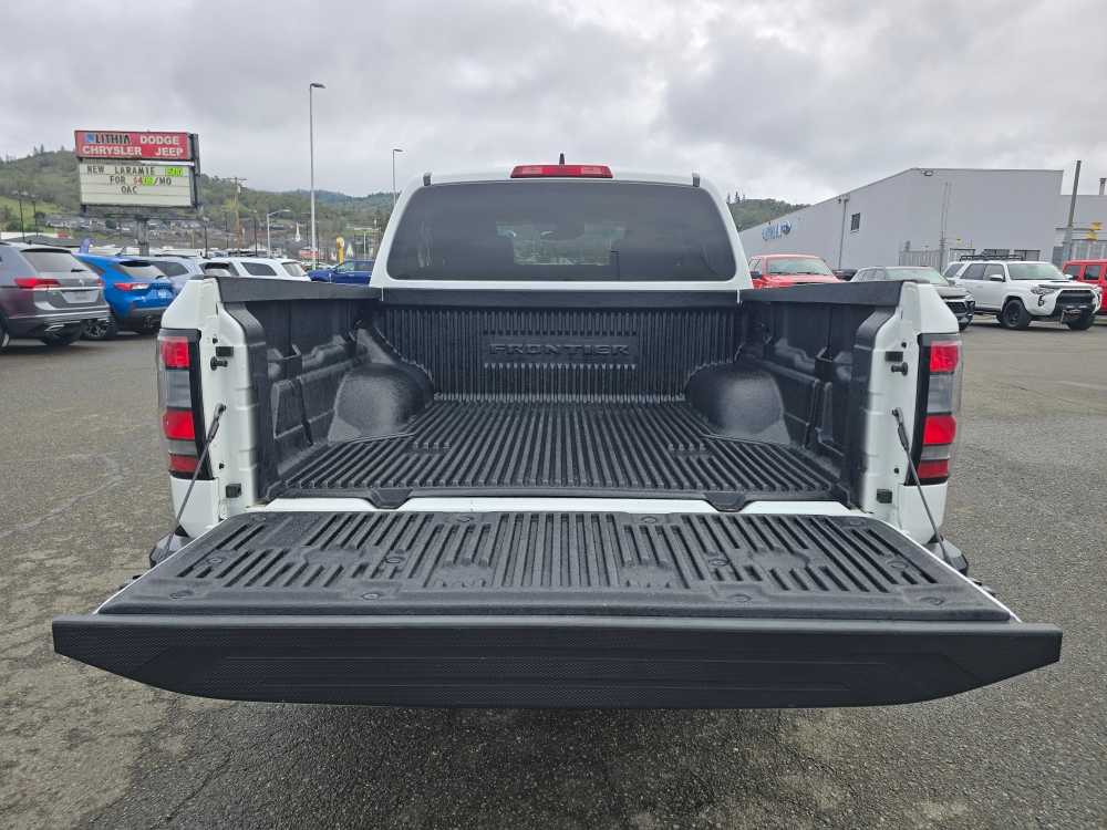 Thumbnail: 2023 Nissan Frontier - 19