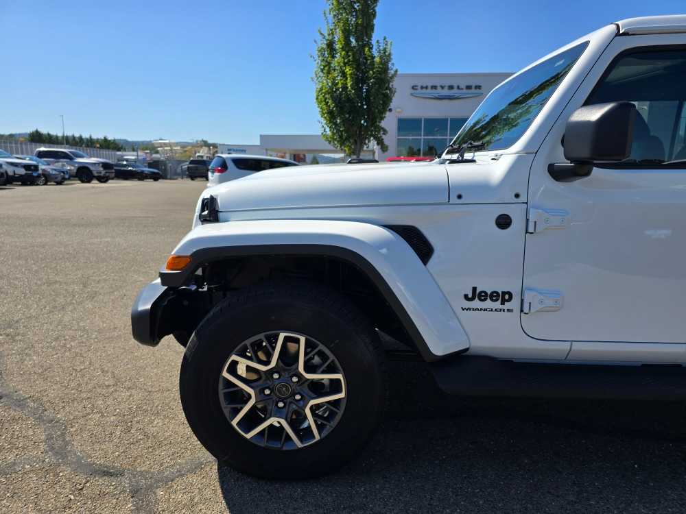 Thumbnail: 2025 Jeep Wrangler - 18