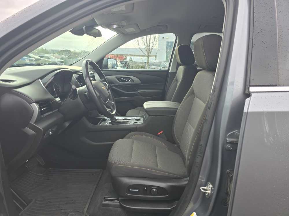 Thumbnail: 2021 Chevrolet Traverse - 9