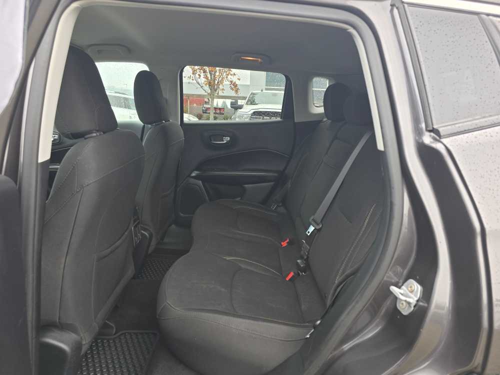 Thumbnail: 2020 Jeep Compass - 16