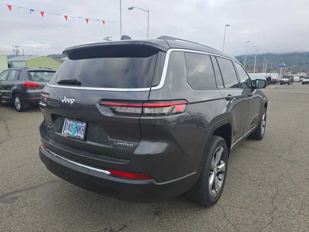 Thumbnail: 2022 Jeep Grand Cherokee - 3