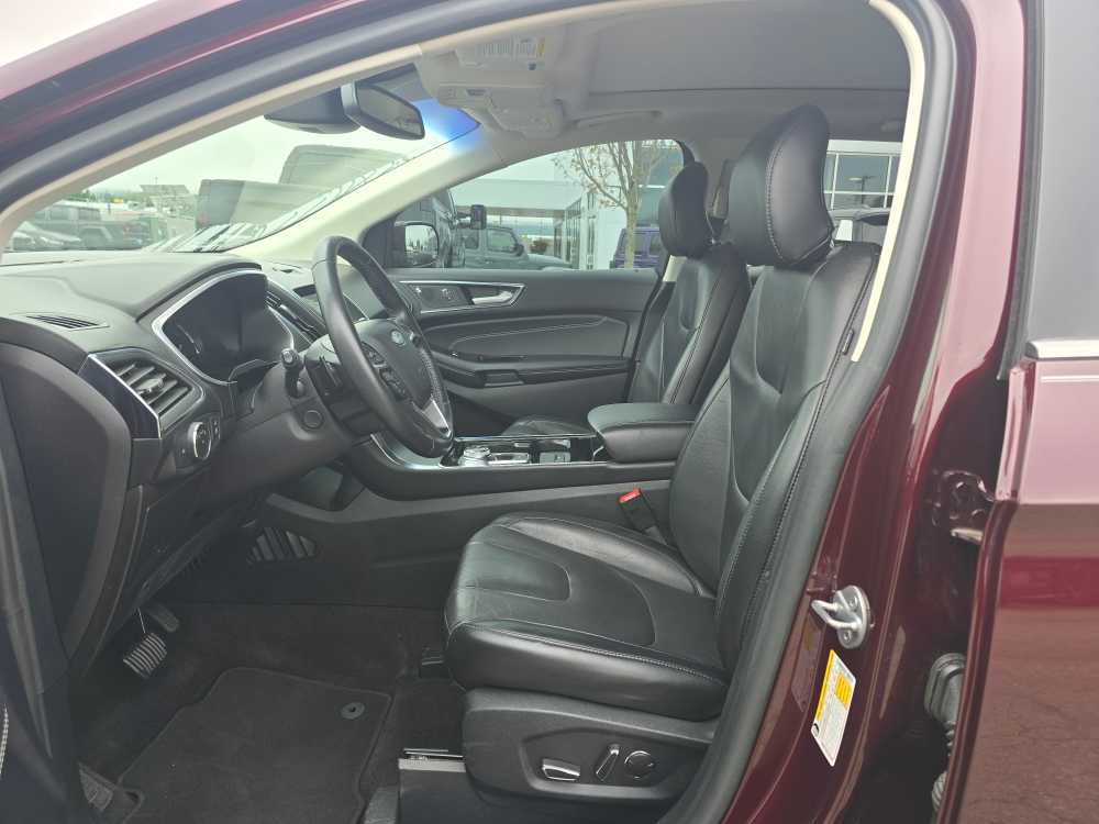 Thumbnail: 2019 Ford Edge - 9