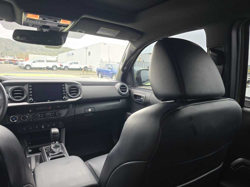 Thumbnail: 2022 Toyota Tacoma - 14