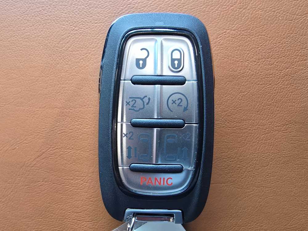 Thumbnail: 2026 Chrysler Pacifica - 21