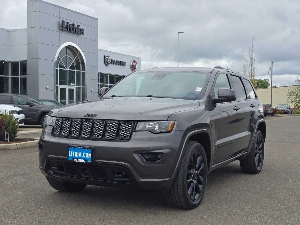 2021 Jeep Grand Cherokee Altitude's photo