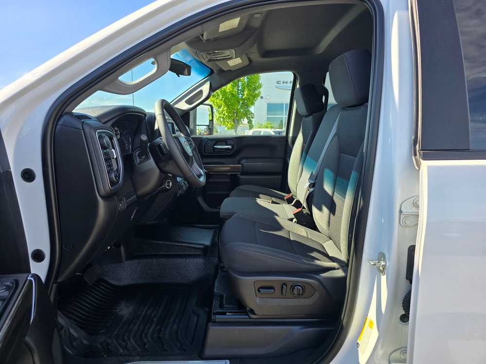 Thumbnail: 2022 Chevrolet Silverado 3500 - 10
