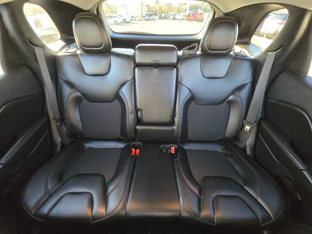 Thumbnail: 2020 Jeep Cherokee - 17