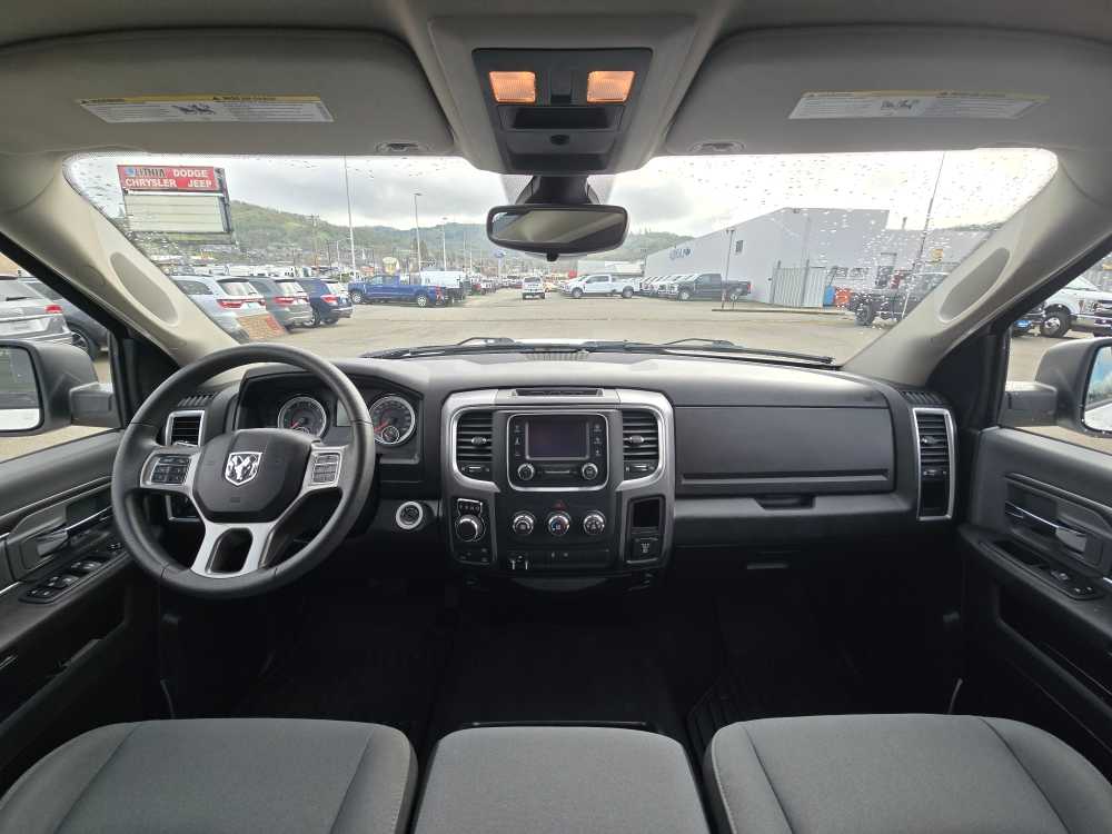 Thumbnail: 2022 RAM 1500 Classic - 16