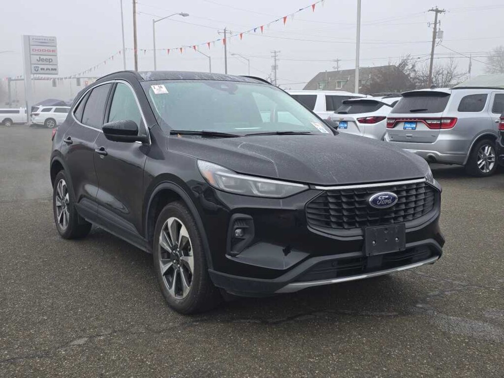 Used 2025 Ford Escape Platinum SUV