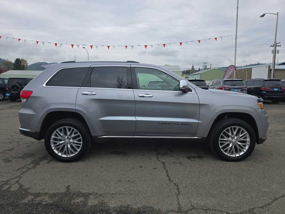 Thumbnail: 2018 Jeep Grand Cherokee - 5